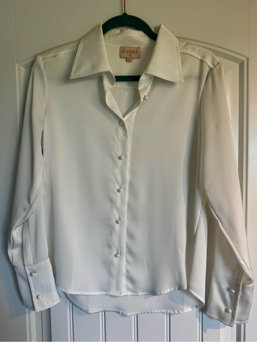 Ciebon Women's Classic White Button-Up Blouse